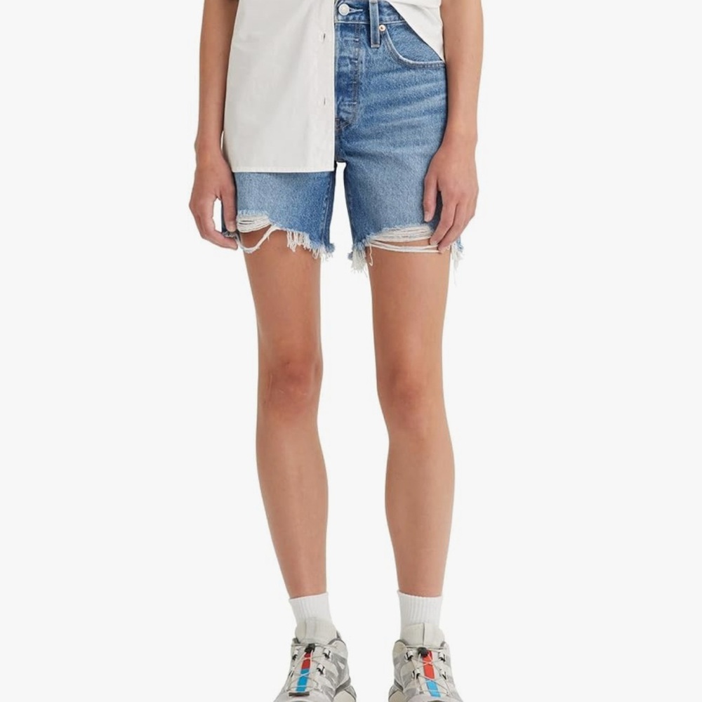 LEVI 501 Jean mid-thigh shorts
